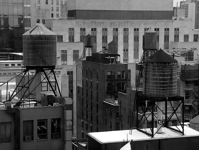 Roof top water towers new york ny